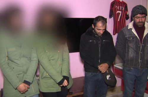 Bakıda xüsusi karantin vaxtı qızlar və oğlanlar bir yerdə TUTULDULAR — FOTOLAR