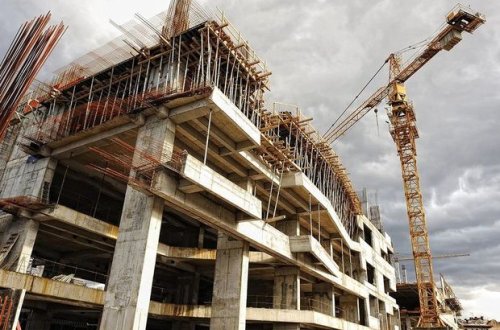 Deputatdan təklif: “Özəl tikinti şirkətlərinin fəaliyyətini canlandırmaq lazımdır”