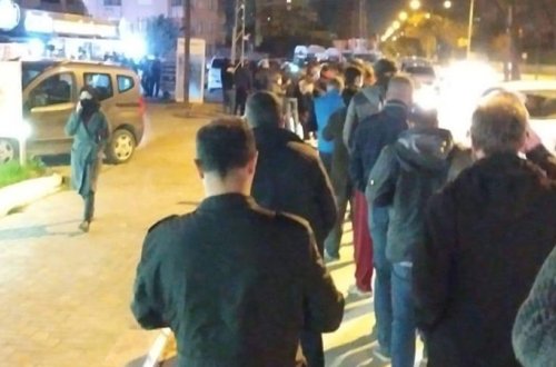 Türkiyədə evdən çıxmaq qadağasının tətbiqi ilə əhali küçələrə axışdı — VİDEO