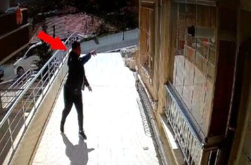 18 yaşlı qız keçmiş sevgilisinin anasını bıçaqladı -TƏFƏRRÜAT