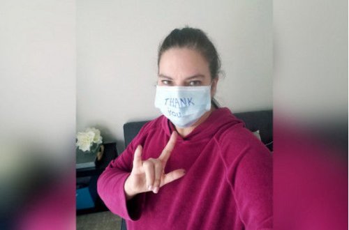 Evdən çıxmayan amerikalı qadın koronavirusa yoluxdu