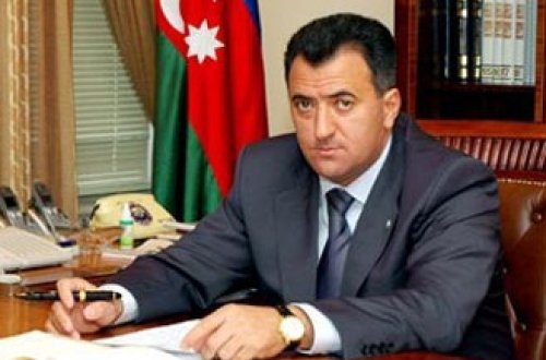 Nərimanov icra başçısının oğlu və kürəkəninin milyonlarla etdiyi rəqs – VİDEOLAR 