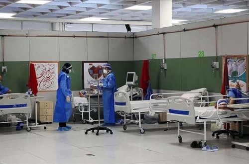 İranın bir şəhərində yüzə yaxın tibb işçisi koronavirusa yoluxdu