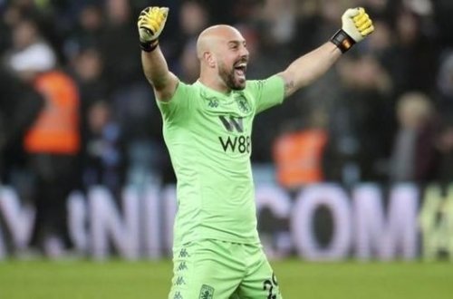 Məşhur futbolçunun zarafatı görənləri güldürdü – FOTO