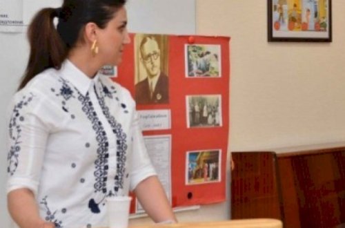 Gəncədə məktəb direktoru məhkəmə qarşısında – Səbəb