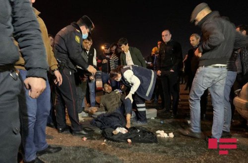 Sumqayıt yolunda dəhşət: Yaralılar belə daşındı  (18+VİDEO)