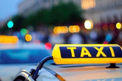 В Азербайджане снизят налоговую и соцнагрузку на таксистов и парикмахеров