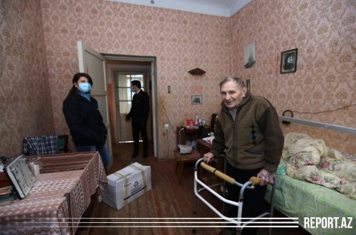 SOCAR Sumqayıtdakı aztəminatlı ailələrə və ahıl vətəndaşlara ərzaq yardımı edir - VİDEO