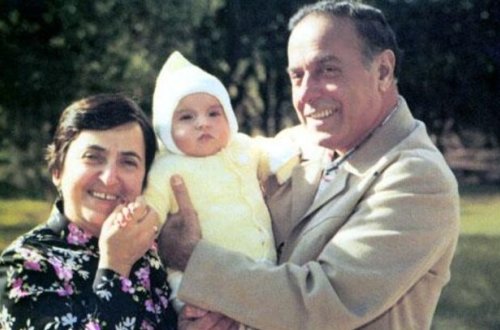 Zərifə Əliyevanın doğum günüdür