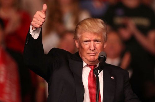 Трамп покинет Белый дом впервые за месяц