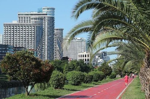 Батуми и Кутаиси открыты для въезда и выезда