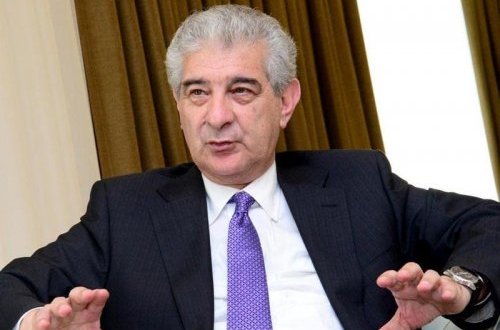 Tutulan başçıların YAP-çı olması Əli Əhmədovu məyus edib