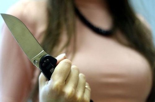 Bakıda qadın 29 yaşlı gənci bıçaqladı