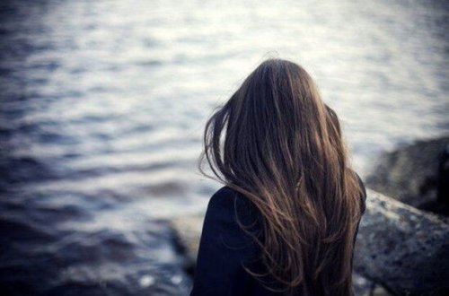 В Гяндже 18-летняя девушка пропала без вести