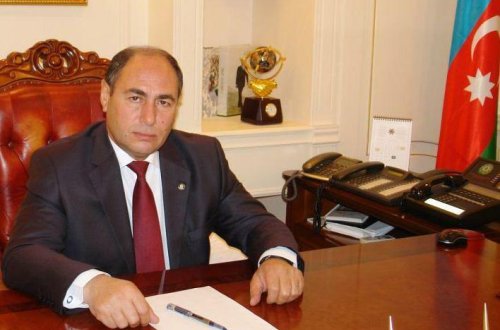 Başçı əl-ayağa düşdü: kartları “qaytarır”, maaşlar... - Sensasiya