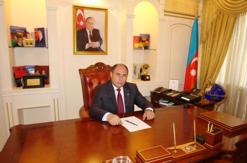 Bərdə icra başçısı vəzifəsindən azad edildi (FOTO)