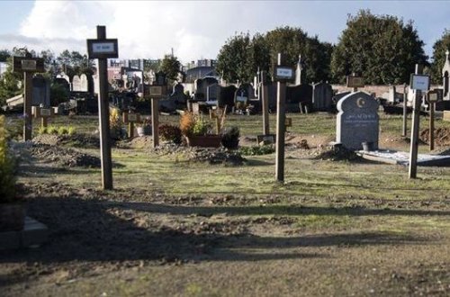Fransada müsəlmanlar üçün qəbiristanlıqlarda yer qalmadı