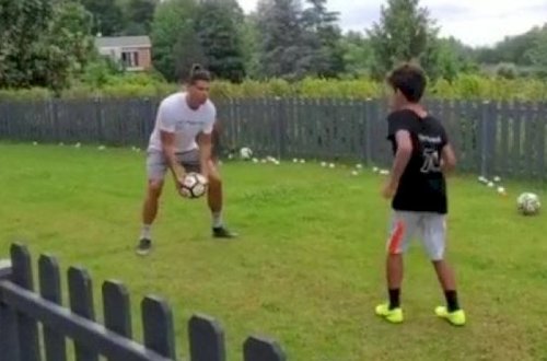 Ronaldo oğlu ilə birlikdə məşq edir + Video