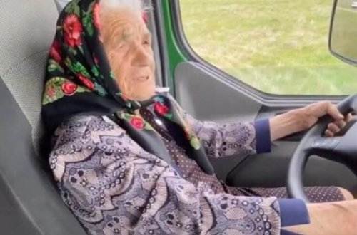 90 yaşlı blogger nənə yük maşınında 