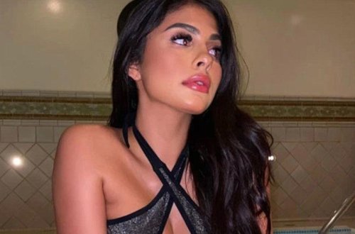 Ulduz futbolçu model sevgilisi ilə yataqdan intim FOTOsunu yaydı