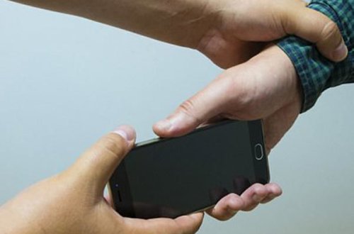 В Баку ограбили 12-летнего мальчика