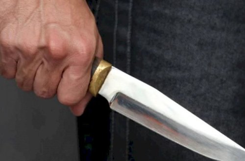 13 yaşlı oğlunu bıçaqlayan ata hakim qarşısında