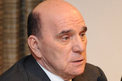 80 yaşlı sabiq deputat karantin günlərində yeni şirkət qurdu (FOTOLAR)