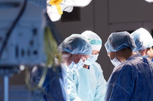 Qızın qarnından iki kiloqram saç çıxardılar