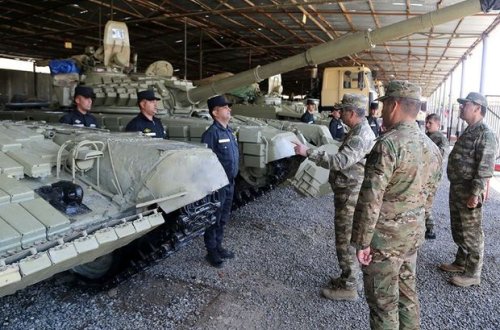 Руководство Минобороны Азербайджана находится в прифронтовой зоне, где проходят учения - ВИДЕО