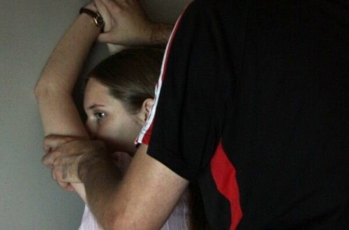 Azərbaycanda dəhşət - Ata qızına təcavüz etdi