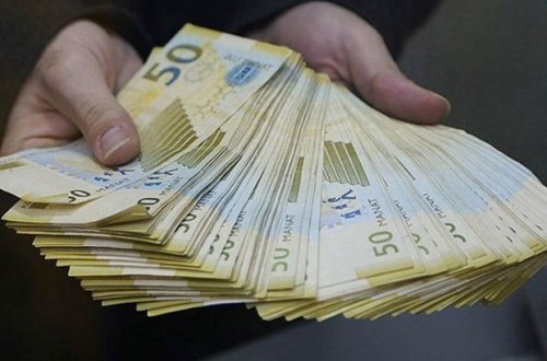 Prezidentdən qanuna dəyişiklik - Məzuniyyətə çıxanlar bir aylıq əlavə müavinət alacaq