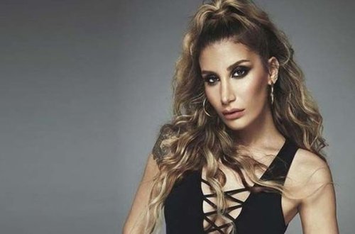 Məşhur müğənni çətin günlərindən danışdı: “Çörəyin arasına SİM-kart qoyub yedim”
