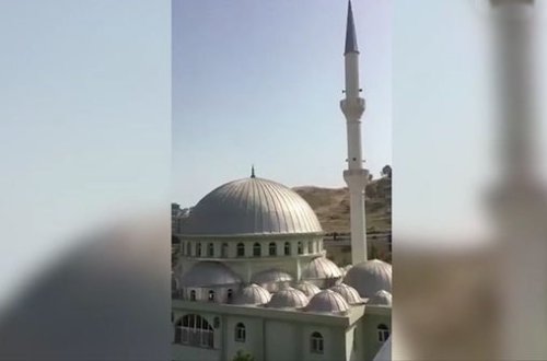 Məscidlərdə səsgücləndiricilərdən azan yerinə musiqi yayımlandı - VİDEO