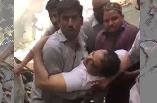 Qəzaya uğrayan təyyarədən sərnişinlərdən birinin xilas anı - VİDEO