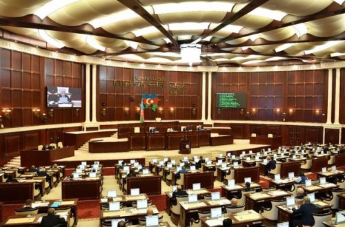 Deputatları gərgin ay gözləyir – Tətilə gec yollanacaqlar