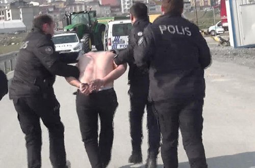 Azyaşlını zorlayan şəxsi bu hala saldılar, polis əllərindən aldı- ŞOK VİDEO