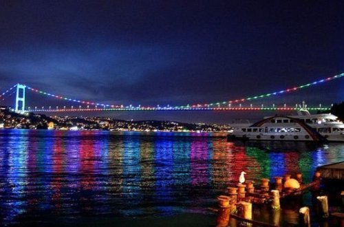 Символы Стамбула окрасились в цвета национального флага Азербайджана - ФОТО