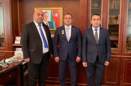 Заместитель председателя Милли Меджлиса Адиль Алиев награжден золотым орденом 