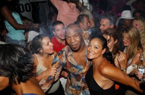 “Sekslə o qədər çox məşğul olurdum ki, yorğunluqdan idman zalına da gedə bilmirdim