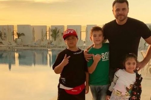 Emin Ağalarov övladları ilə - FOTO