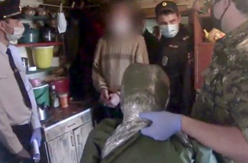 75 yaşlı qadını zorladı, döydü və qarət etdi - VİDEO