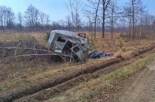 Ermənistan ordusuna məxsus UAZ qəzaya düşdü: Ölən və yaralanan var - FOTO