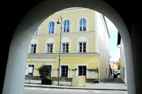 Hitlerin anadan olduğu ev polis bölməsi kimi fəaliyyət göstərəcək - FOTO