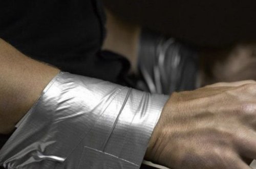 В Баку задержаны подозреваемые в причастности к убийству сторожа магазина