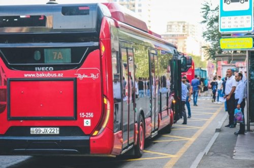 “Sərnişinlər anlamalıdır ki, sürücü hərəkət zamanı bunu edə bilməz…” – BNA