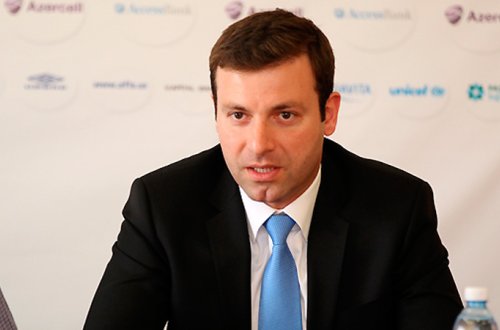 Özbaşınalıq və iqtisadi sabotaj - Elxan Məmmədov niyə əcnəbiləri bəsləyir?