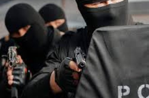 Bakının 4 rayonunda polis əməliyyat keçirdi - Saxlanılanlar var