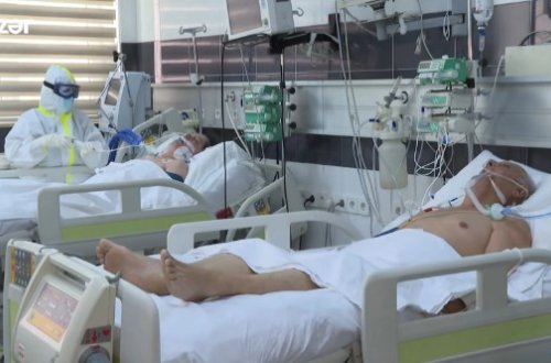 Azərbaycanda koronaviruslu xəstələrin dəhşətli görüntüsü: Boğulurlar - VİDEO