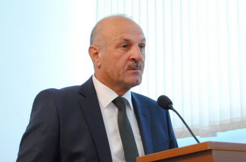 Mingəçevir icra başçısının oğlu “Land Cruiser”lə qaydanı pozdu, insident baş verdi — FOTO