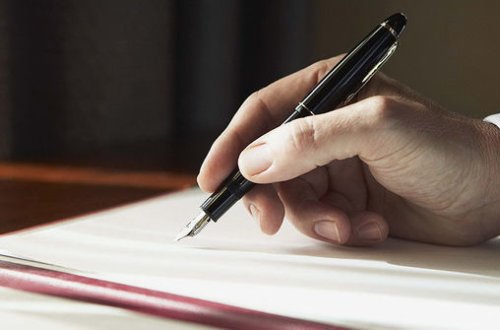 İlham Əliyev Bakıda imzalanmış iki sazişi təsdiq etdi